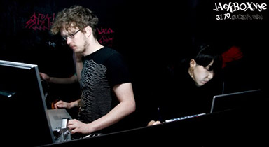 max hattler and noriko okaku 3-screen vj set at jackbox nye, sucasa, ulm, germany, 2009